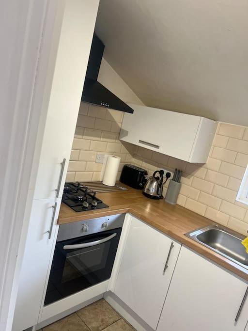 Ferienwohnung Large Modern Studio Flat London Exterior foto