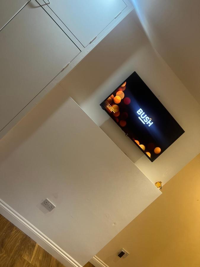 Ferienwohnung Large Modern Studio Flat London Exterior foto