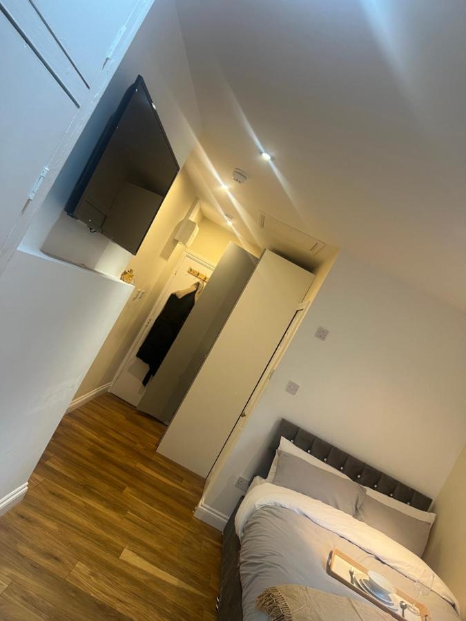 Ferienwohnung Large Modern Studio Flat London Exterior foto